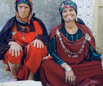 two Berber women welcoming my tour in Morocco